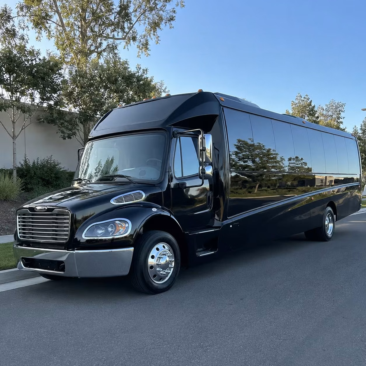 25 passenger minibus
