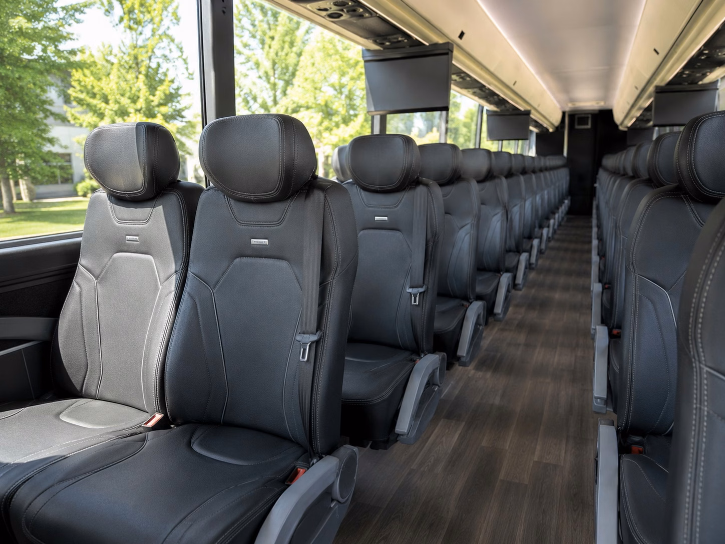 we help you compare airport shuttle options for out of town wedding guests