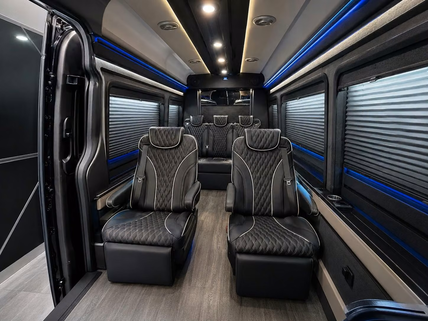 whatever your group size there is a sugar land airport transportation bus ready for it